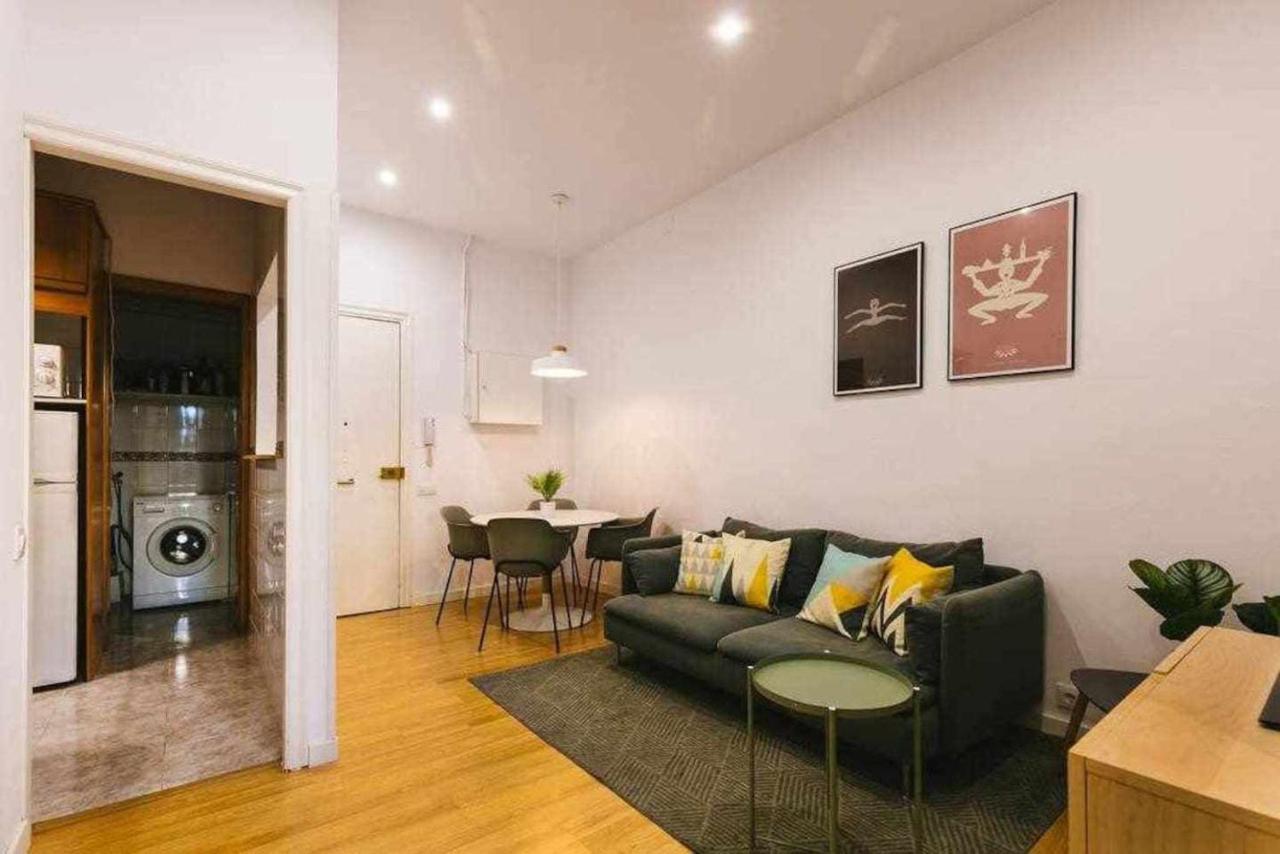 Cozy & Central Apartment Barcellona Esterno foto