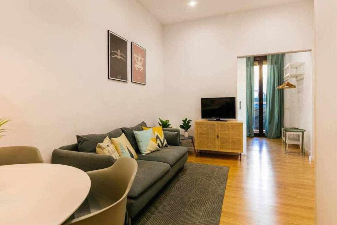 Cozy & Central Apartment Barcellona Esterno foto
