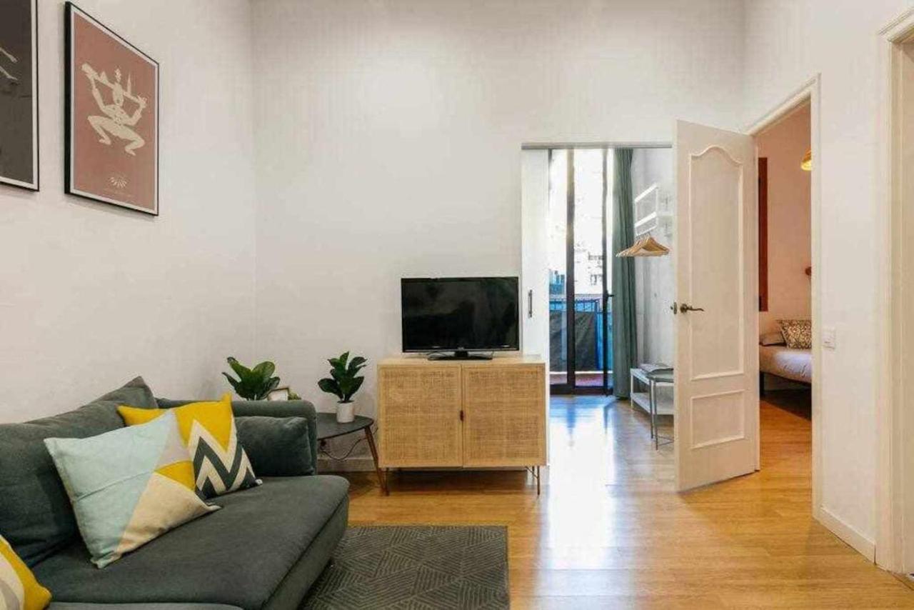 Cozy & Central Apartment Barcellona Esterno foto